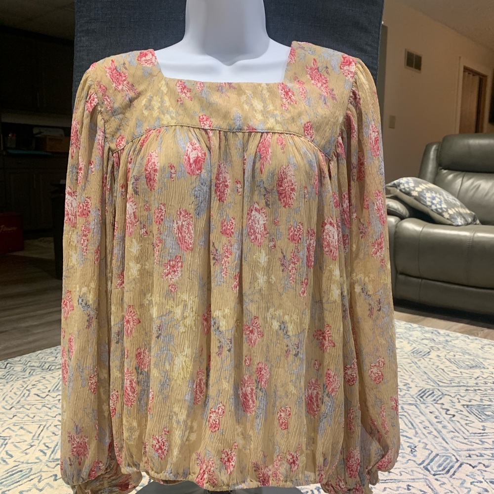 Easel Tan and Pink Pleated Blouse with Billowy Sleeves